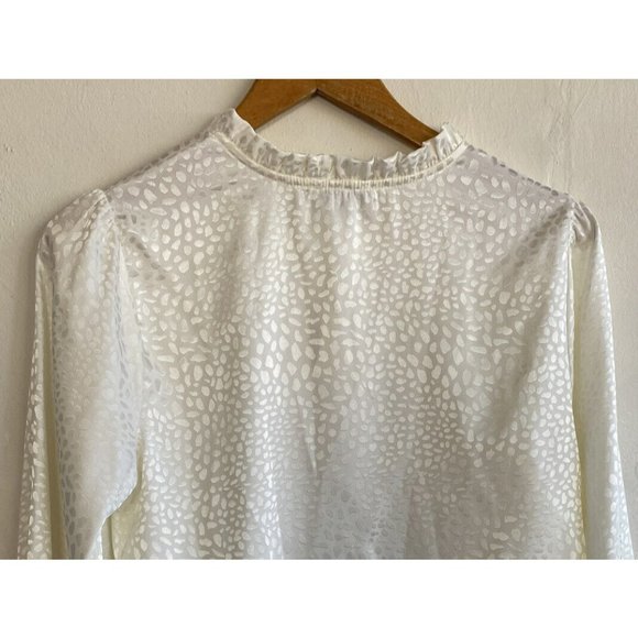 COPY - Status by Chenault Blouse Womens Top Medium Ivory Pebble Ruffle Neck Sle… - Picture 8 of 10